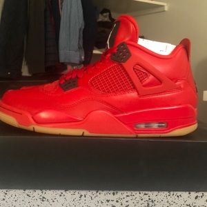 Women air Jordan 4’s SZ 11.5 women- SZ10 for men.